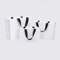 100 Buah Tas Hadiah Paket Pakaian Belanja Bisnis Personalisasi Gratis Tas Pembungkus Kertas Hadiah Tas Kraft Logo Kustom