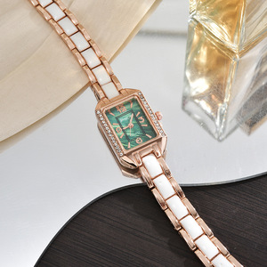 <span class=keywords><strong>Relojes</strong></span> <span class=keywords><strong>de</strong></span> <span class=keywords><strong>marca</strong></span> <span class=keywords><strong>de</strong></span> lujo para mujer, reloj <span class=keywords><strong>de</strong></span> cuarzo cuadrado con cinta <span class=keywords><strong>de</strong></span> cerámica <span class=keywords><strong>de</strong></span> <span class=keywords><strong>imitación</strong></span> para mujer, pulsera <span class=keywords><strong>de</strong></span> regalo, moda versátil exquisita - Product Image 5