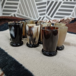 Vaso de Cuerno de Búfalo Hecho a Mano de la Mejor Calidad, Ecológico y de Lujo, para Servir Vino, Cerveza y Otras Bebidas en Bares - Product Image 5