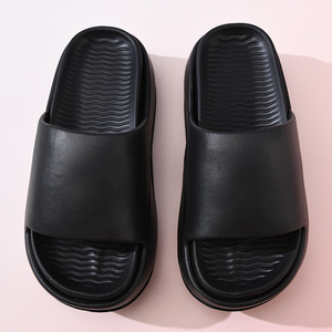 Sandales compensées d'été pour femme Guru, blanches et noires, en EVA, antidérapantes, rehaussantes, pour l'extérieur et la plage, à bout ouvert - Product Image 4