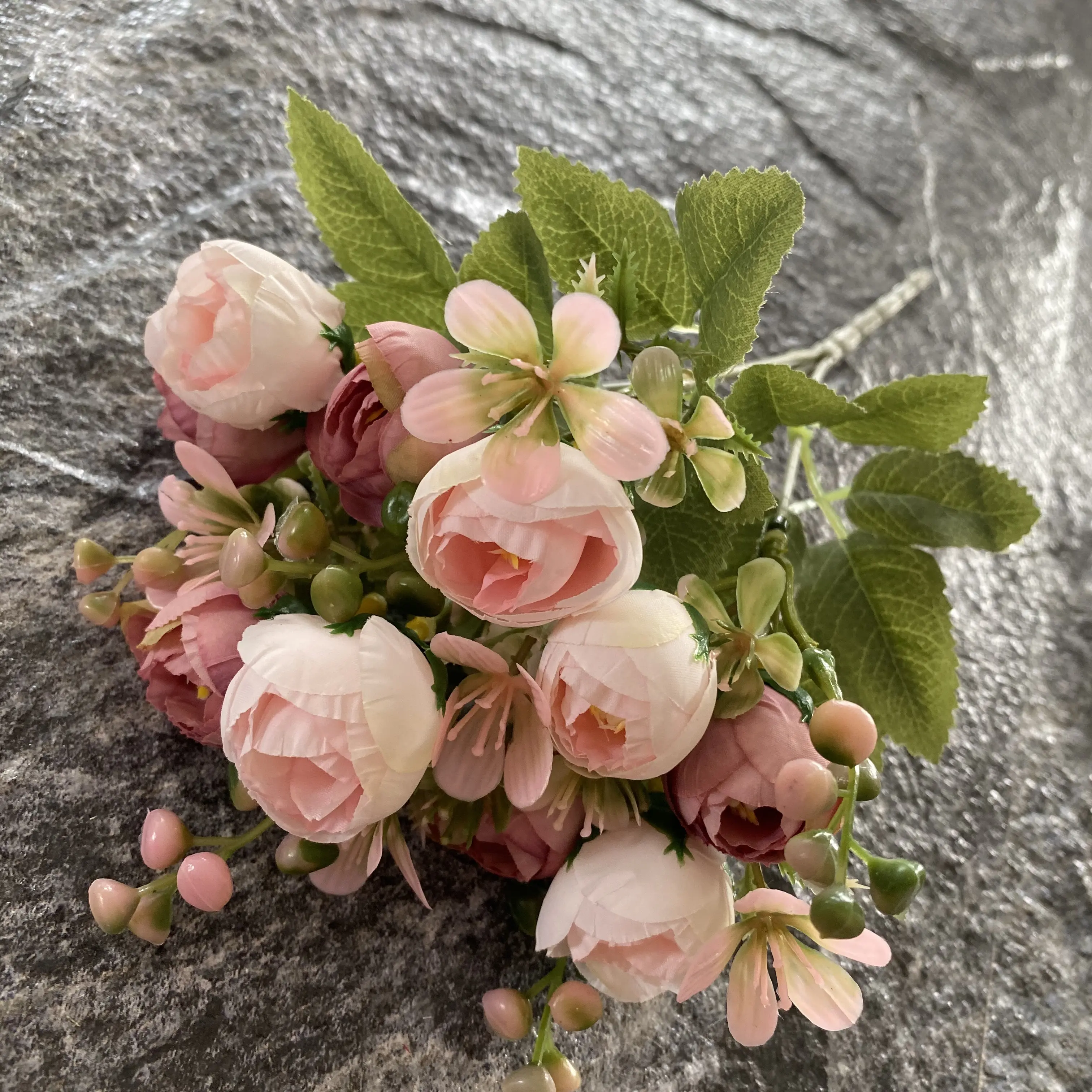 10หัวผ้าไหมฤดูใบไม้ร่วง Camellia ช่อดอกไม้พลาสติกตกแต่งงานแต่งงานตารางประดิษฐ์ Centerpiece ดอกไม้