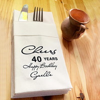 Serviettes en papier Airlaid avec pochette intégrée pour couverts / Fourniture en gros de serviettes jetables prépliées pour restaurants, hôtels, traiteurs