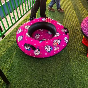 Prix d'usine Tube <span class=keywords><strong>de</strong></span> <span class=keywords><strong>neige</strong></span> gonflable coloré avec siège donut, haute qualité, <span class=keywords><strong>pour</strong></span> enfants, usage extérieur, plusieurs tailles <span class=keywords><strong>pour</strong></span> les jeux publics - Product Image 3