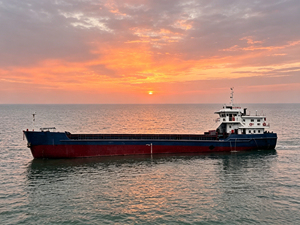Barge à boues en acier marin avec pompe et engrenage à moteur diesel pour le dragage maritime à haute capacité, tonnage <span class=keywords><strong>net</strong></span> de 757 tonnes - Product Image 2