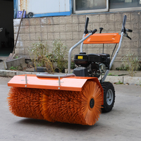 Machine à déneiger avec tête de souffleur à neige et lame à neige en option pour les terrains en pente