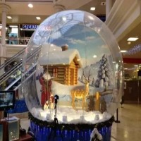 Ornement décoratif imprimé en couleur pour les fêtes de Noël, Halloween, les rassemblements en plein air, globe de neige gonflable en PVC