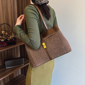 Bolso de mano pequeño de PU de alta gama, estilo cubo esmerilado, para mujer, novedad invierno 2025, con cordón, bandolera, con letras, para uso diario - Product Image 2