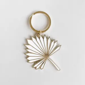 quality white leaf shaped soft enamel custom gold keychain