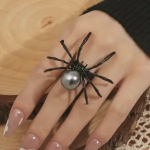 Punk Hip Hop Rings Vintage Alloy Pearl Finger Jewelry Animal Insect Black Spider Ring