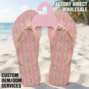 Tongs roses à fleurs style designer pour femme, sandales souples en PVC avec nœud métallique, parfaites pour l'été et l'extérieur, OEM - Product Image 1