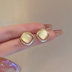 Boucles d'oreilles tendance en opale géométrique, simples, carrées, couleur or, pour femmes, bijoux tendance, accessoires de mode - Product Image 4