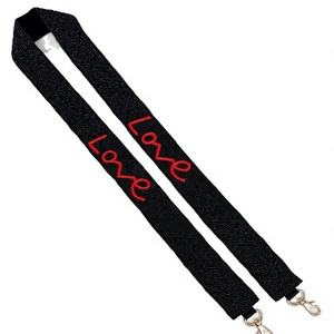 Correa de Tela Negra con Cuentas Ecológicas de Estilo Vintage CRYSTAL CRAFT con Texto Rojo de Amor para Accesorios de Bolsos - Product Image 1