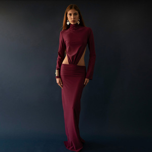 Vestido verde oliva de manga larga con cuello alto, detalle recortado y cintura fruncida para uso nocturno. - Product Image 4