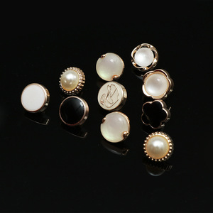 Bouton en cristal <span class=keywords><strong>de</strong></span> haute qualité, boutons <span class=keywords><strong>de</strong></span> coquille <span class=keywords><strong>de</strong></span> bouton en diamant, vente en gros - Product Image 2