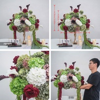 Arreglo Floral de Boda en Tendencia 2027, 60 cm, Combinación de Borgoña y Verde, Hortensia, Lirio de Cala, Centro de Mesa con Bola de Flores Artificiales