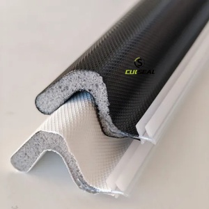 Joint d'étanchéité extérieur en caoutchouc silicone/PU/TPE/PVC/EPDM en forme de V avec vis, résistant aux intempéries pour usage extérieur - Product Image 1