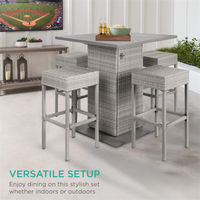 Ensemble de table de bar d'extérieur en osier résistant aux intempéries avec 4 tabourets en rotin pour bord de piscine