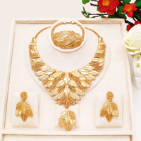 Nouvel ensemble de bijoux Dubai Nigeria pour femmes, design en forme de feuille, collier, boucles d'oreilles, bague, bracelet, ensemble de quatre pièces, plaqué or 18 carats