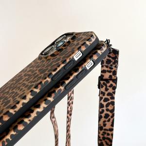 Étui de téléphone portable pour fille au design luxueux rétro à imprimé léopard <span class=keywords><strong>avec</strong></span> sangle de cou en bandoulière et anneau de maintien pour <span class=keywords><strong>iPhone</strong></span> 17 16 Pro Max - Product Image 6