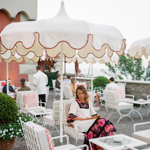 Parasol Pagode Hawaïen à Rayures Roses et Blanches avec Pompons et Franges en <span class=keywords><strong>Bois</strong></span> de Luxe pour la Plage - Product Image 3