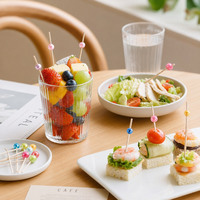 Groothandel wegwerp decoratieve bamboe fruitprikkers kunsttandenstokers voor cocktail sandwiches fruit feestdecoratie