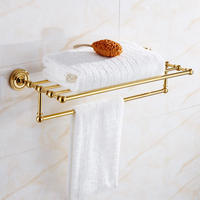 Ensemble d'accessoires de salle de bain de luxe en laiton doré poli, design traditionnel, facile à nettoyer, pour usage hôtelier, fixation murale