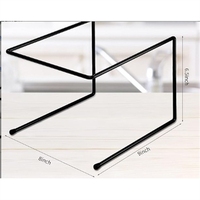Support à pizza en fil métallique noir de luxe en forme de U avec un design élégant et courbé pour la décoration de buffet de mariage