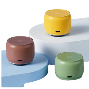 <span class=keywords><strong>ลำโพง</strong></span>บลูทูธไร้สาย <span class=keywords><strong>EWA</strong></span> A126 Mini Hi-Fi พกพาสะดวก วัสดุพลาสติก เหมาะสำหรับใช้งานกลางแจ้ง ใช้พลังงานจากแบตเตอรี่ สำหรับโทรศัพท์มือถือและงานปาร์ตี้ - Product Image 1