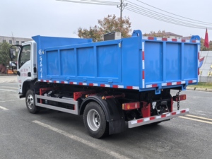 Camion benne léger DONGFENG 4x2, mini-benne de 5 à 10 tonnes pour le transport de déchets de construction urbaine - Product Image 5