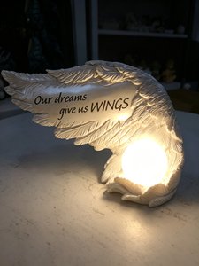 Figurine d'ange <span class=keywords><strong>en</strong></span> résine avec lumière LED, décoration d'intérieur inspirante, lampe aile d'ange avec citation inspirante, cadeau, décoration ailes de rêve - Product Image 1