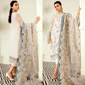 Colección de Ropa de Boda Moderna de Diseñador Pakistaní de Fashionista International, Traje Salwar Kameez de Chifón, Viscosa, Seda y Rayón - Product Image 2