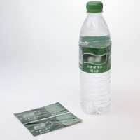 Manchons de film thermorétractable transparents et durables personnalisés, imprimés en héliogravure pour l'emballage de bouteilles d'eau gazeuse et d'eau minérale