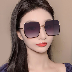 Nuevas Gafas de Sol Metálicas para Mujer, UV400, Polarizadas, Montura Cuadrada, Color Rosa, Lentes de PC, Diseño Moderno y Urbano - Product Image 5