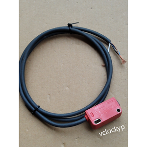 Nuevo Leuze PRK3C/6G-M8 Polarizado Retro-reflectante - Product Image 2