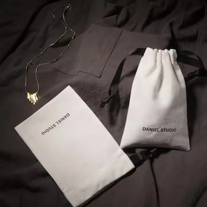 Quantité minimale de commande 100 pièces mode dame blanc coton toile Logo personnalisé bijoux emballage poussière cadeau cordon pochette avec ruban coloré - Product Image 3