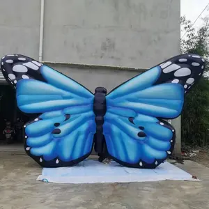 一个巨大的充气蝴蝶在2021广告是一个热销