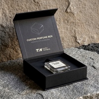 Boîte cadeau personnalisée noire pour eau de parfum et boîte magnétique pour parfum avec boîte en papier pour la présentation des parfums