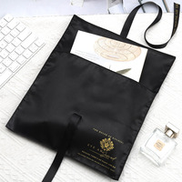 Pochette en Soie Satinée Type Enveloppe à Logo Personnalisé avec Nœud en Ruban pour Emballage de Perruques, Extensions Capillaires, Bijoux, Chaussures, Vêtements – Sac Anti-Poussière à Rabat