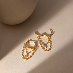 Pendientes de Aro con Cadena Dorada y Circonita, Pendientes Finos Colgantes para Uso Diario - Product Image 4