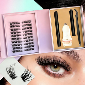Kit <span class=keywords><strong>de</strong></span> Extensiones <span class=keywords><strong>de</strong></span> Pestañas DIY <span class=keywords><strong>de</strong></span> Marca Privada al por Mayor, Pestañas Postizas en Racimo, Pestañas Postizas con Puntas Esponjosas - Product Image 1