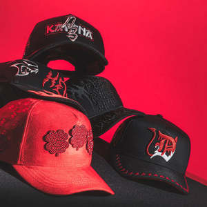 Cappellini da Baseball in Camoscio con Ricamo El Originals, Visiera in Camoscio, 5 Pannelli, Modello Dreamer Kanji - Product Image 1