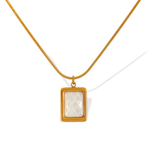 Collier en acier inoxydable avec pendentif carré en coquille blanche, design géométrique minimaliste européen et américain, bijou cadeau - Product Image 5