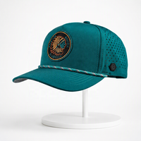 Topi Baseball 5 Panel Karet PVC Logo Hijau Tahan Air Custom Laser Cut Lubang Berlubang Performa Olahraga Golf Tali Topi