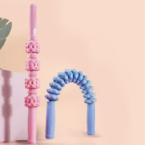 Venta al por mayor de masaje personalizado palo flexible forma de engranaje músculo pierna músculo rodillo - Product Image 5