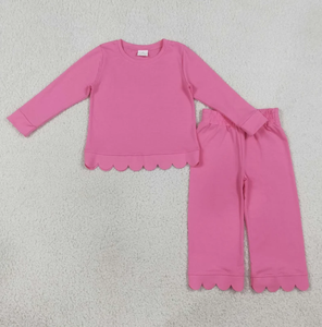 Conjunto de ropa de 2 piezas para niñas pequeñas, top de manga larga con borde festoneado y pantalón acampanado, color sólido - Product Image 3
