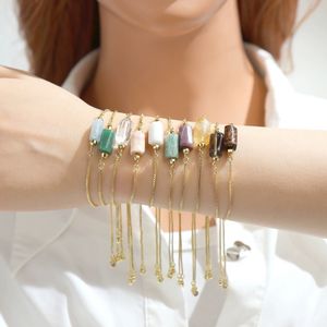 Pulsera de cuentas hecha a mano para mujer, cadena de oro minimalista con piedra natural ajustable, joyería curativa de ágata - Product Image 1