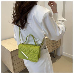 I-0988 Bolso Bandolera de Moda para Mujer, Multicolor, con Diseño de Diamantes Cuadrados, para Verano e Invierno, con una Sola Correa - Product Image 5