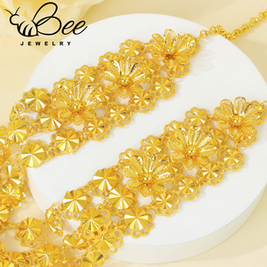 ชุดเครื่องประดับเจ้าสาวแบบดั้งเดิมของซาอุดีอาระเบีย ทอง 24K สร้อยคอรูปดอกไม้ขนาดใหญ่ ต่างหู ชุดเครื่องประดับสำหรับงานปาร์ตี้ของผู้หญิงชาวไนจีเรีย - Product Image 4