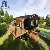 Bâtiment préfabriqué élégant à double étage extensible avec balcon métallique pour projet de villa de loisirs moderne en zone rurale