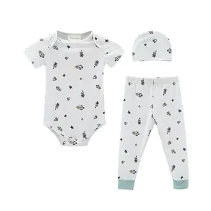 Yenidoğan bebek kısa kollu pantolon ve şapka ile Set pamuk yumuşak bebek giysileri baskı bebek tulum Rompers bambu pijama